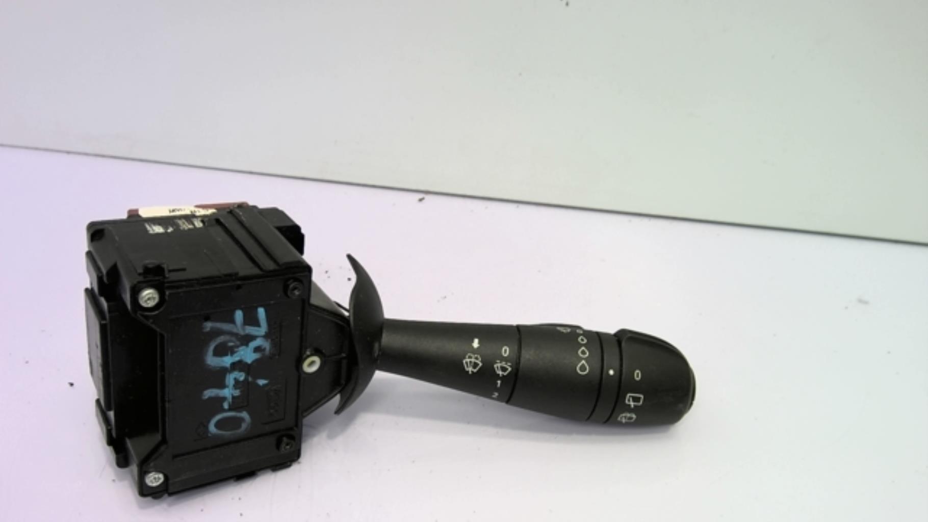 Commodo d'essuie glaces RENAULT CLIO 4 PHASE 1 BREAK Diesel - 1