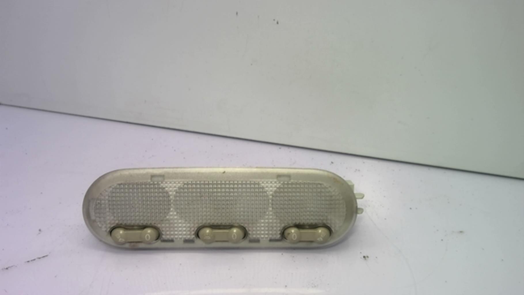 Eclairage de plafonnier RENAULT SCENIC 2 PHASE 1 Diesel - 1