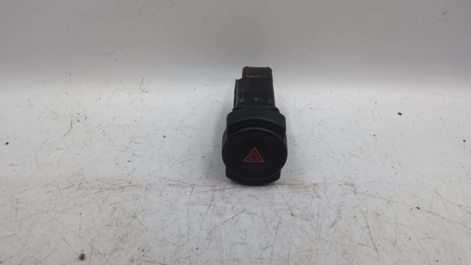 Bouton de warning DACIA SANDERO 1 Essence/GPL - 1