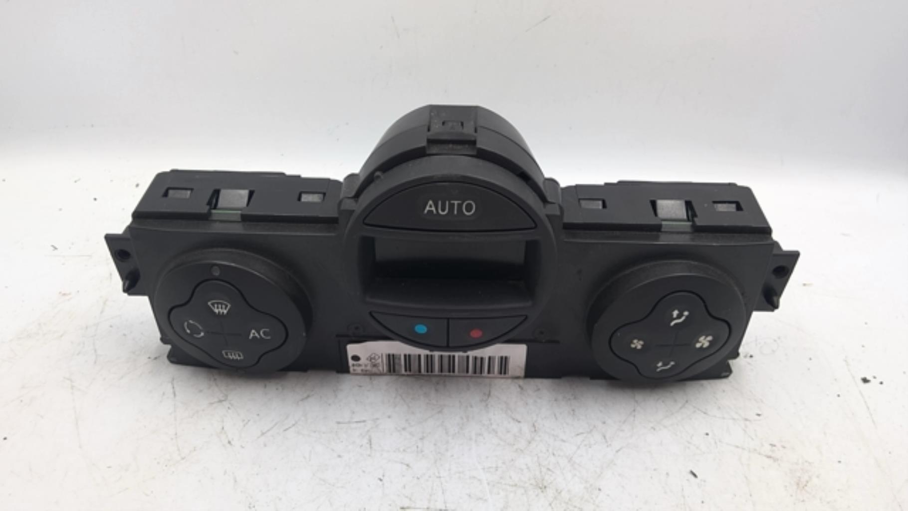 Commande chauffage RENAULT MEGANE 2 PHASE 1 Essence - 1