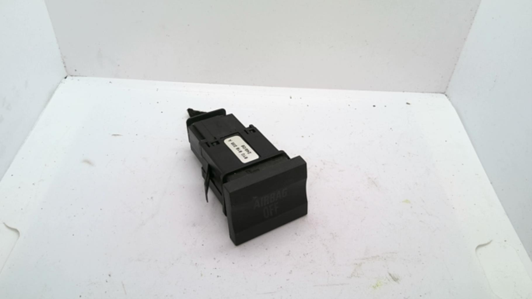 Bouton/Interrupteur SKODA FABIA 1 PHASE 2 Diesel - 1
