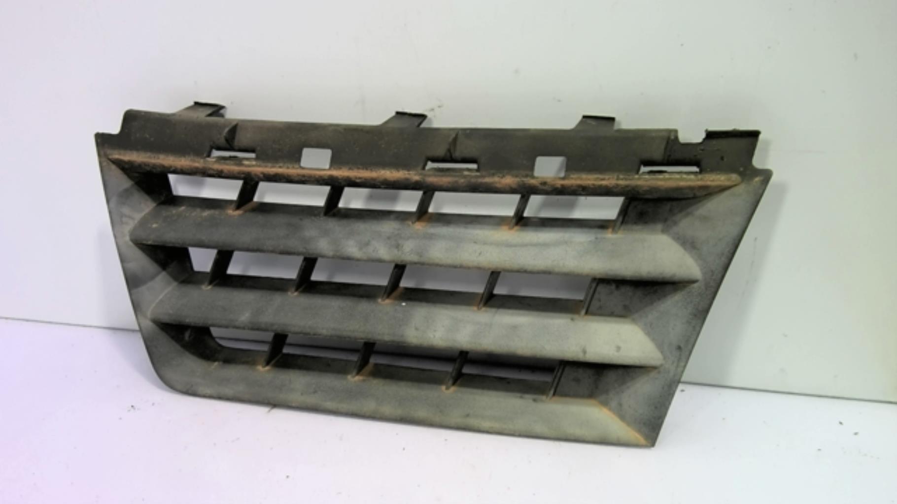 Grille de calandre gauche RENAULT SCENIC 2 PHASE 1 Diesel - 1