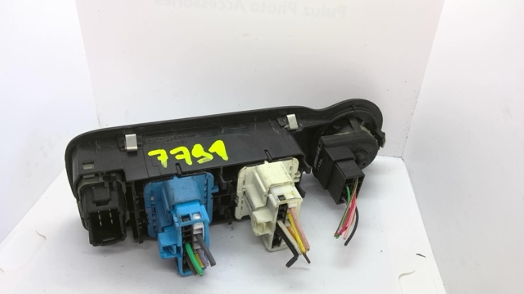 Interrupteur de leve vitre avant gauche RENAULT MODUS PHASE 1 Diesel - 1