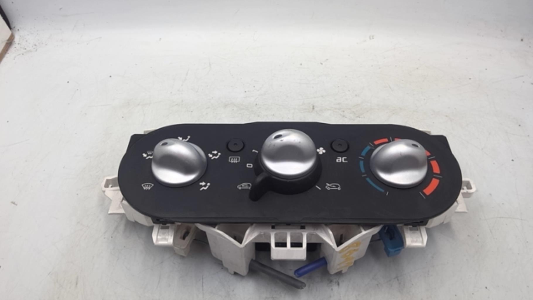 Commande chauffage RENAULT TWINGO 2 PHASE 2 Diesel - 1
