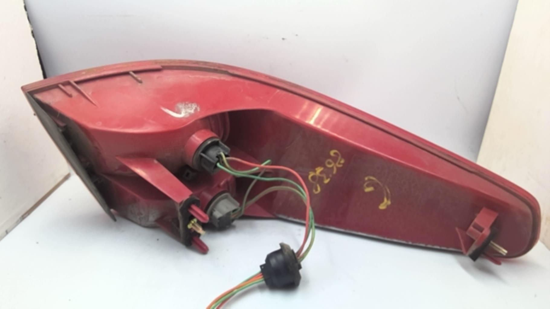 Feu arriere secondaire droit (feux) PEUGEOT 607 PHASE 1 Diesel - 1