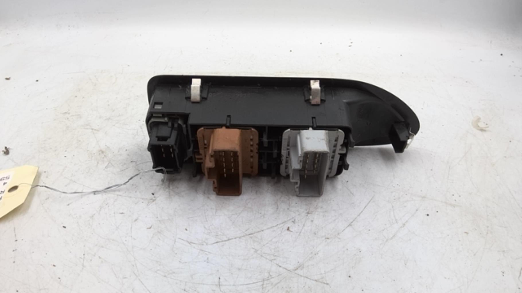 Interrupteur de leve vitre avant gauche RENAULT VEL SATIS PHASE 2 Diesel - 1