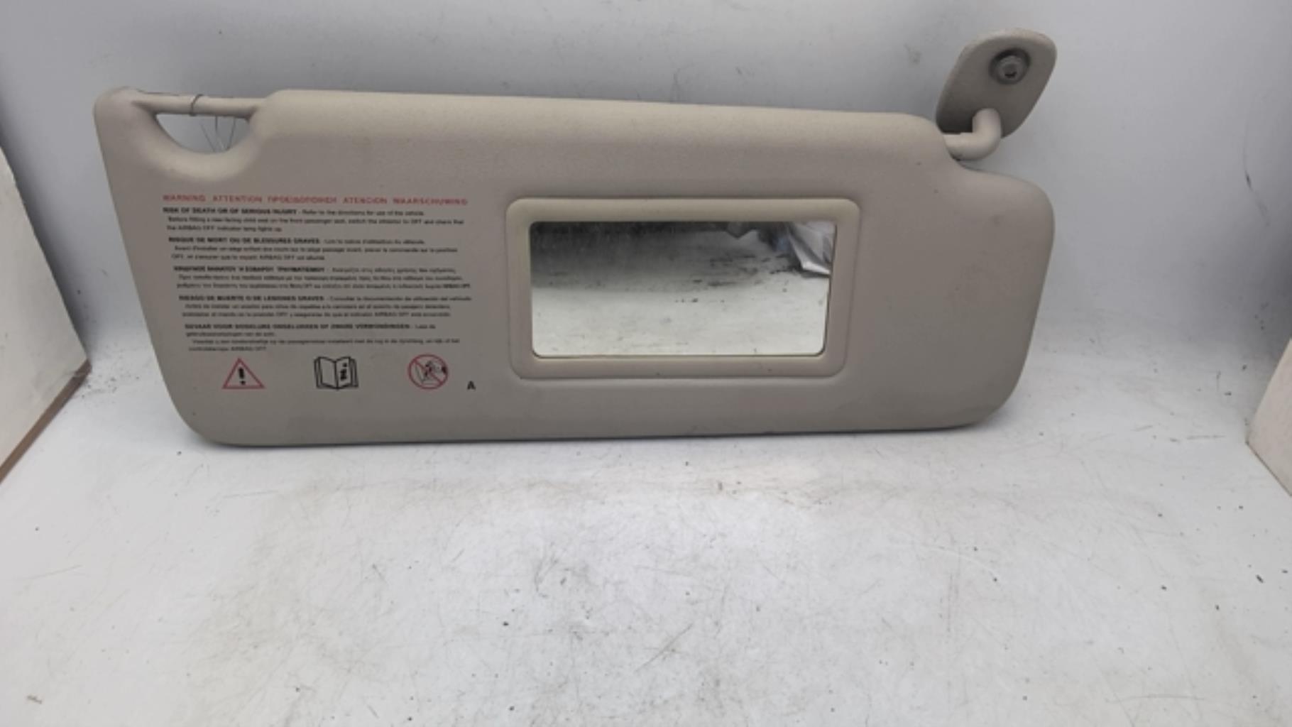 Pare soleil droit RENAULT TWINGO 2 PHASE 2 Diesel - 1