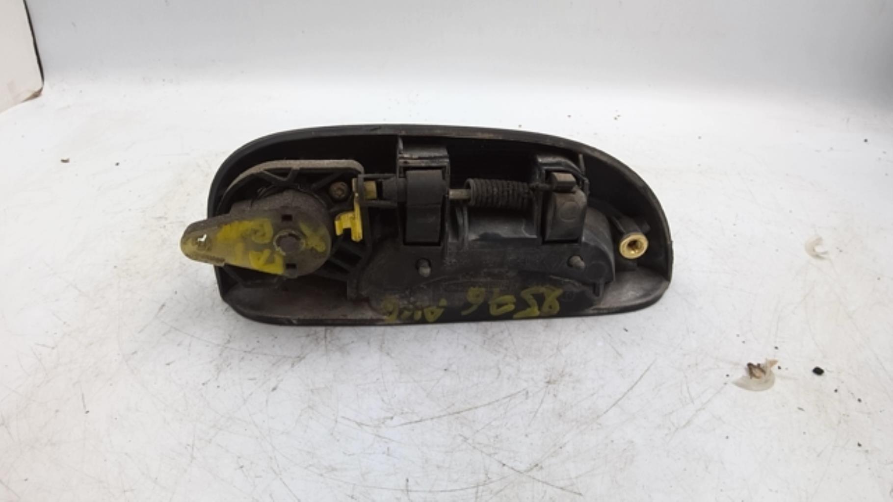 Poignee porte avant gauche RENAULT KANGOO 1 PHASE 2 Diesel - 1