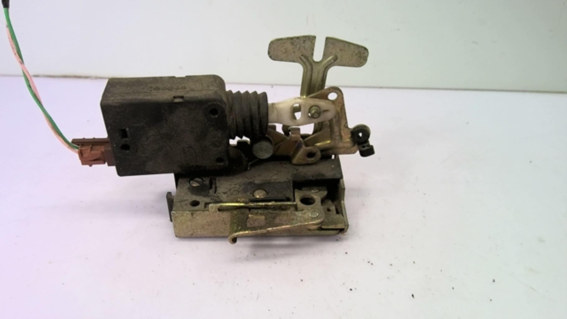 Serrure arriere gauche CITROEN SAXO PHASE 2 Diesel - 1