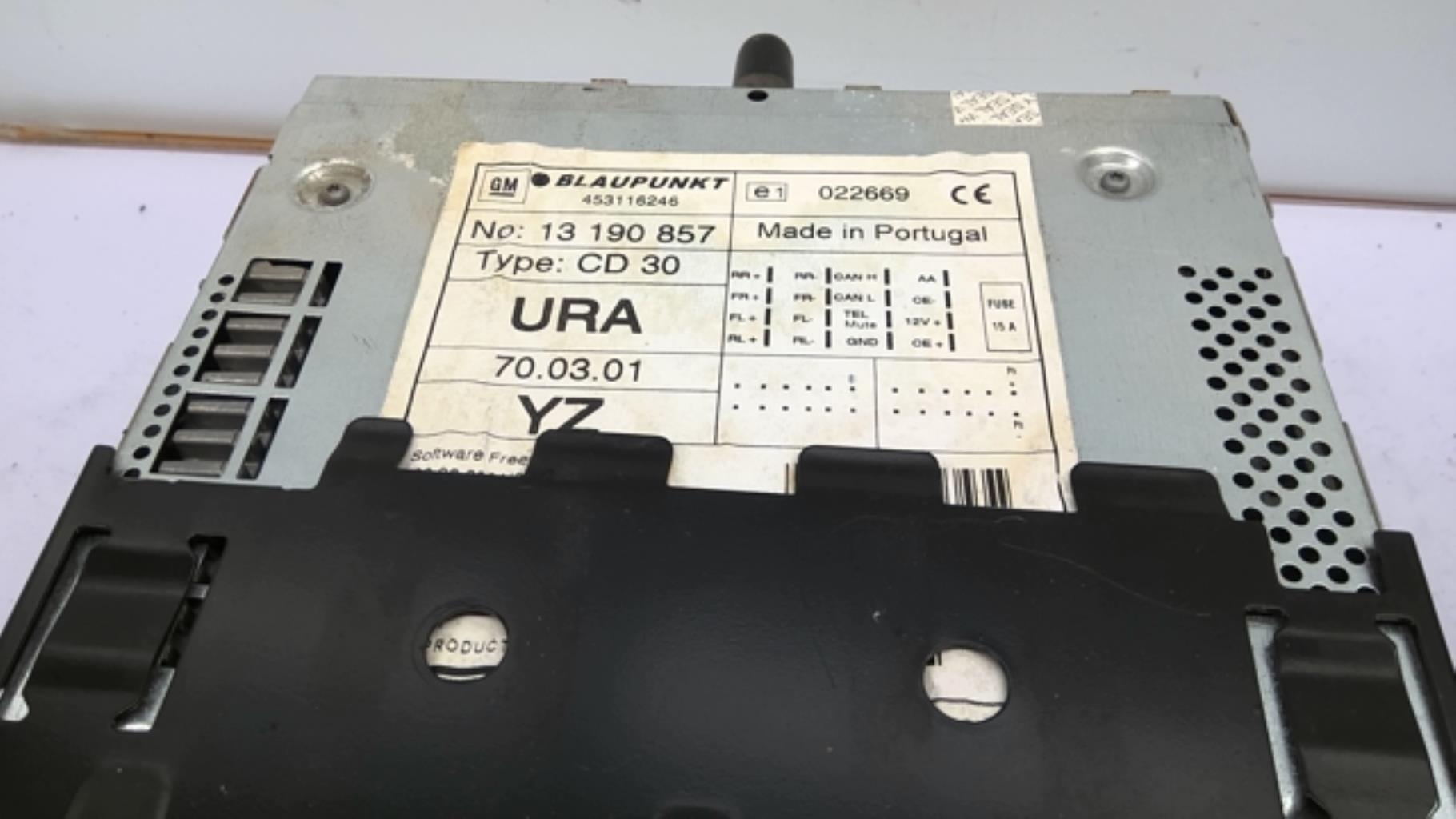 Autoradio d'origine OPEL ASTRA H GTC PHASE 1 Diesel - 1