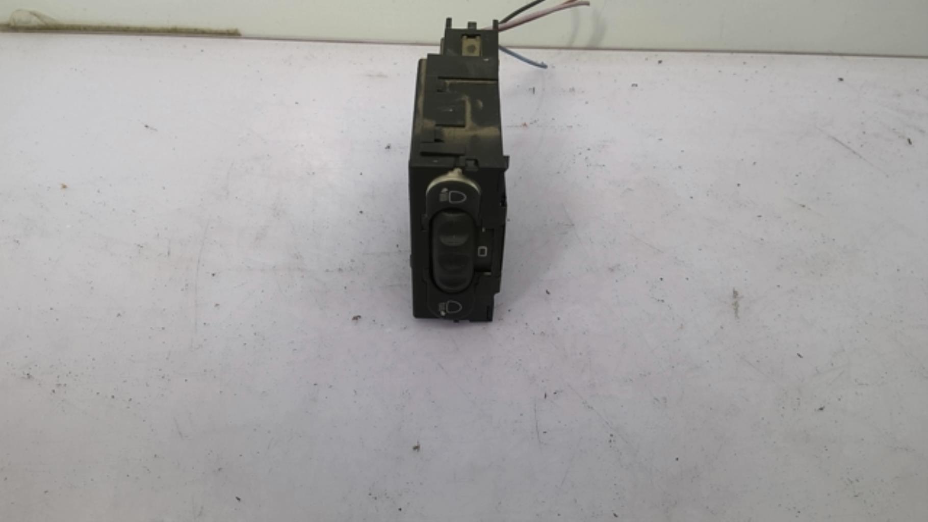 Commande de reglage hauteur de phare RENAULT CLIO 2 PHASE 2 Diesel - 1