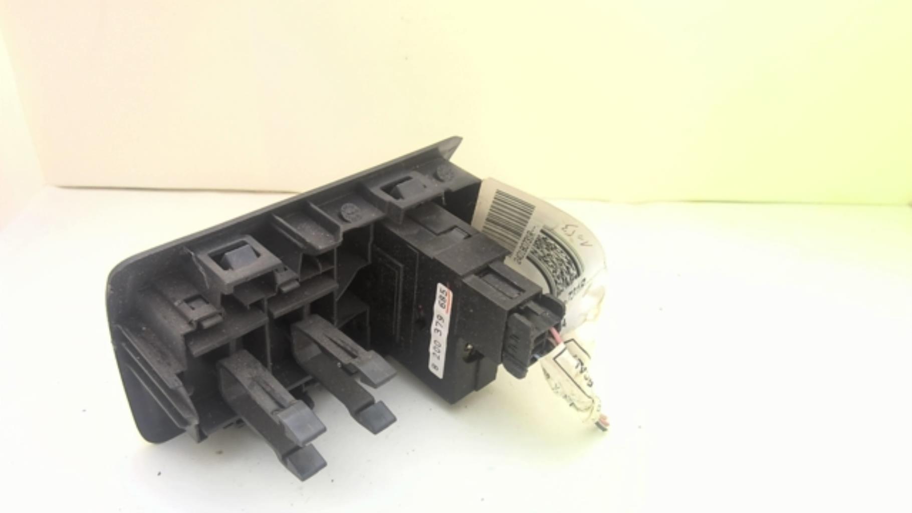 Commande de reglage hauteur de phare RENAULT CLIO 3 PHASE 2 Diesel - 1