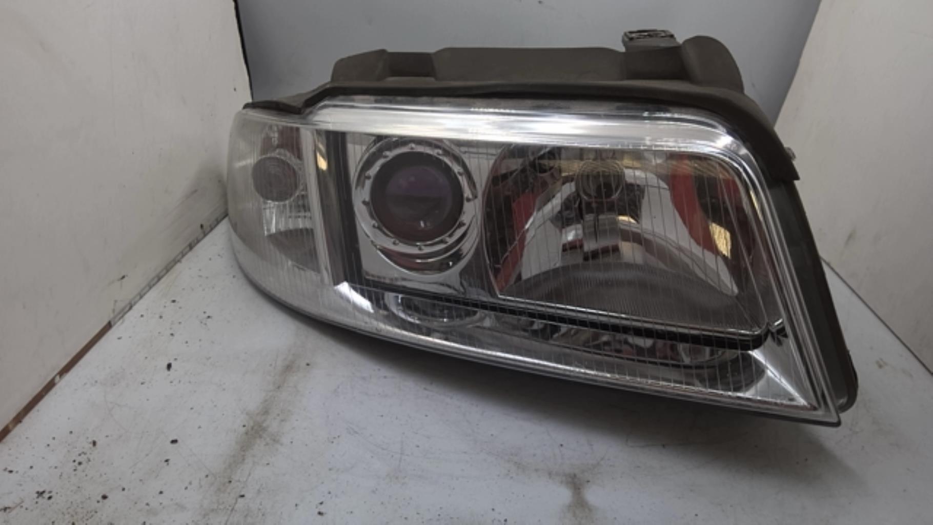 Optique avant principal droit (feux)(phare) AUDI A4 1 PHASE 2 Diesel - 1
