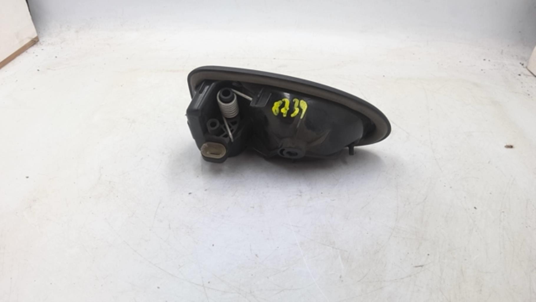 Poignee interieur arriere droit RENAULT CLIO 2 PHASE 2 Essence - 1