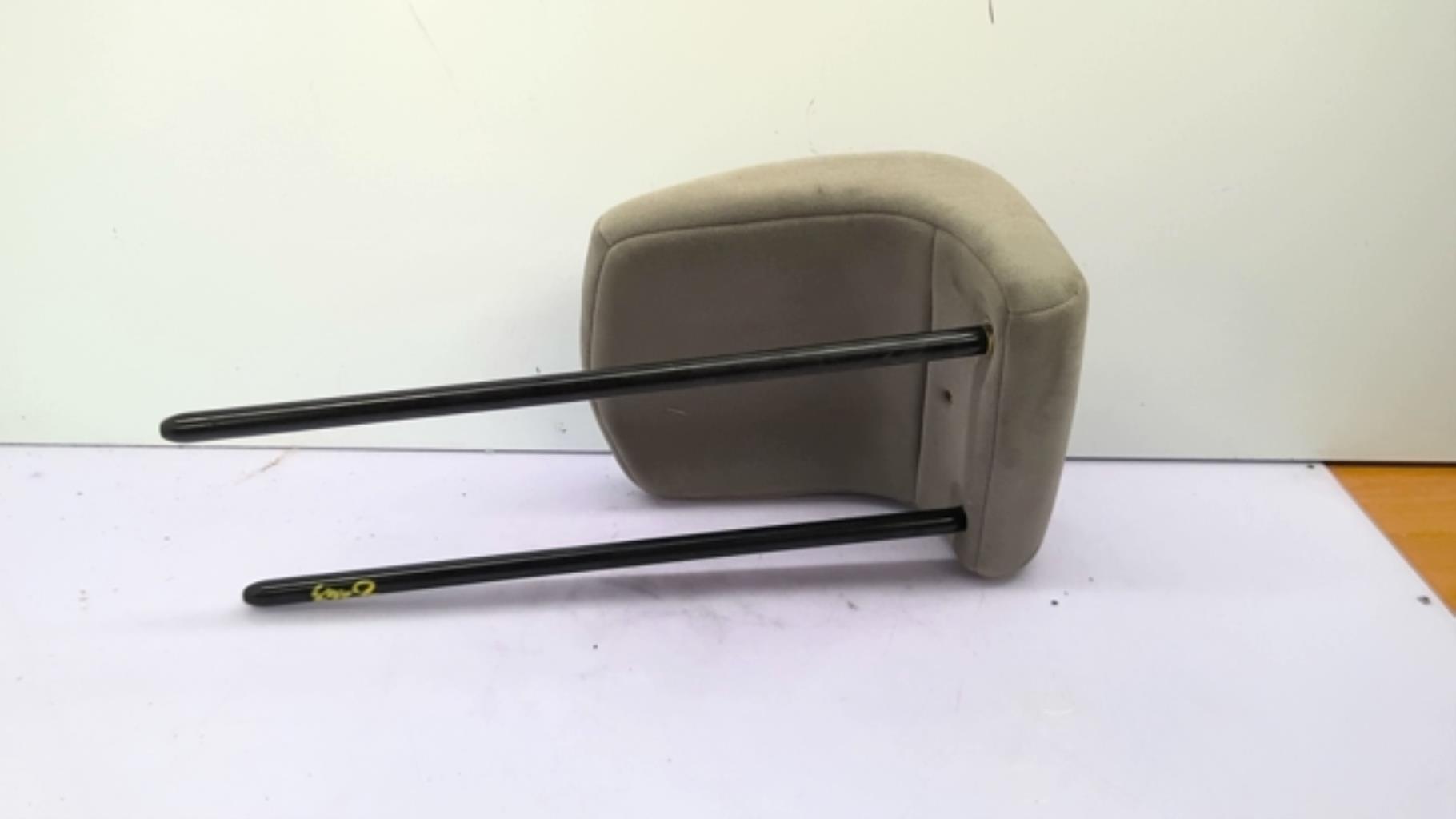Appui tete avant RENAULT CLIO 3 PHASE 1 Diesel - 1