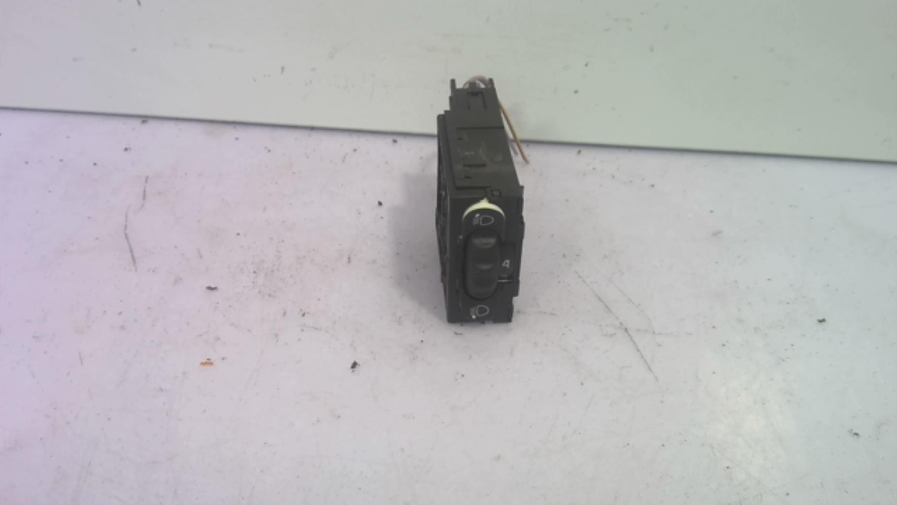 Commande de reglage hauteur de phare RENAULT CLIO 2 PHASE 2 Essence - 1