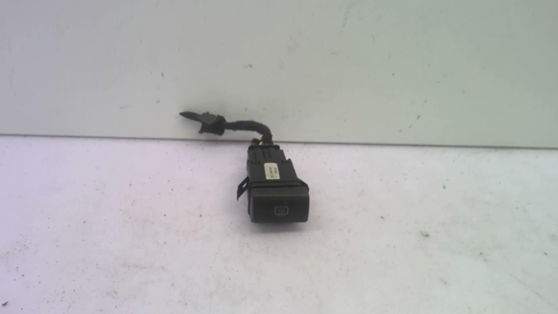 Commande degivrage lunette arriere SEAT IBIZA 3 PHASE 1 Diesel - 1
