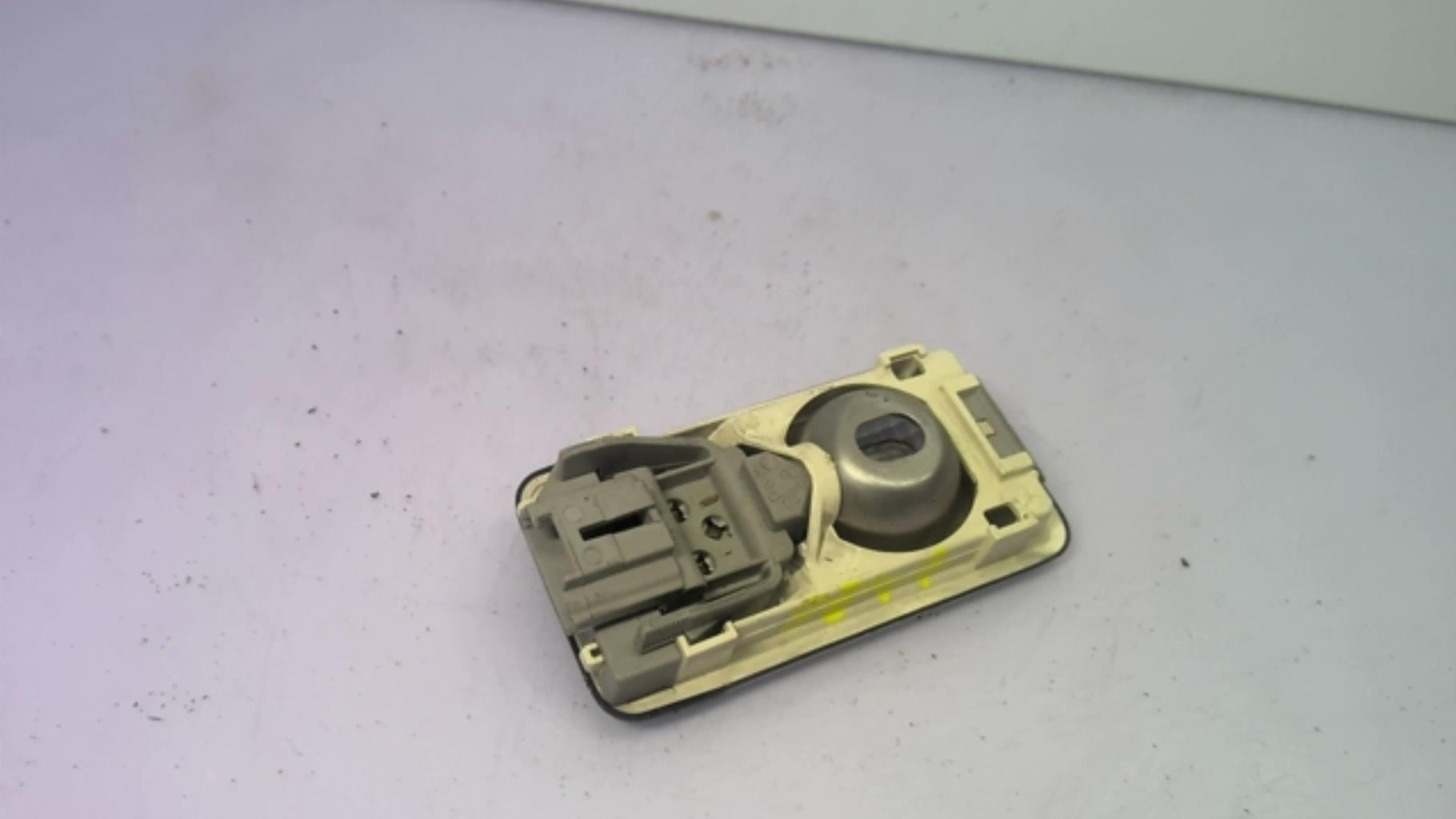 Eclairage de plafonnier PEUGEOT 406 PHASE 1 Diesel - 1