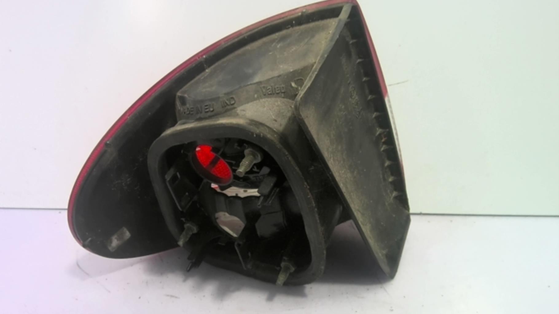 Feu arriere secondaire droit (feux) RENAULT MEGANE 1 PHASE 2 Essence - 1