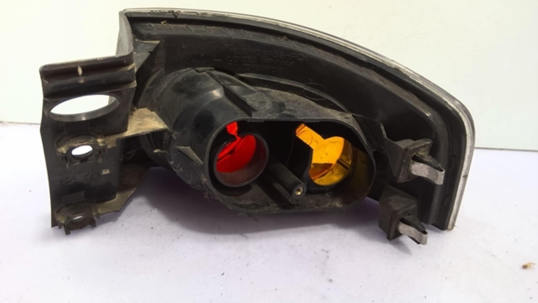 Feu arriere secondaire gauche (feux) SEAT IBIZA 3 PHASE 1 Diesel - 1