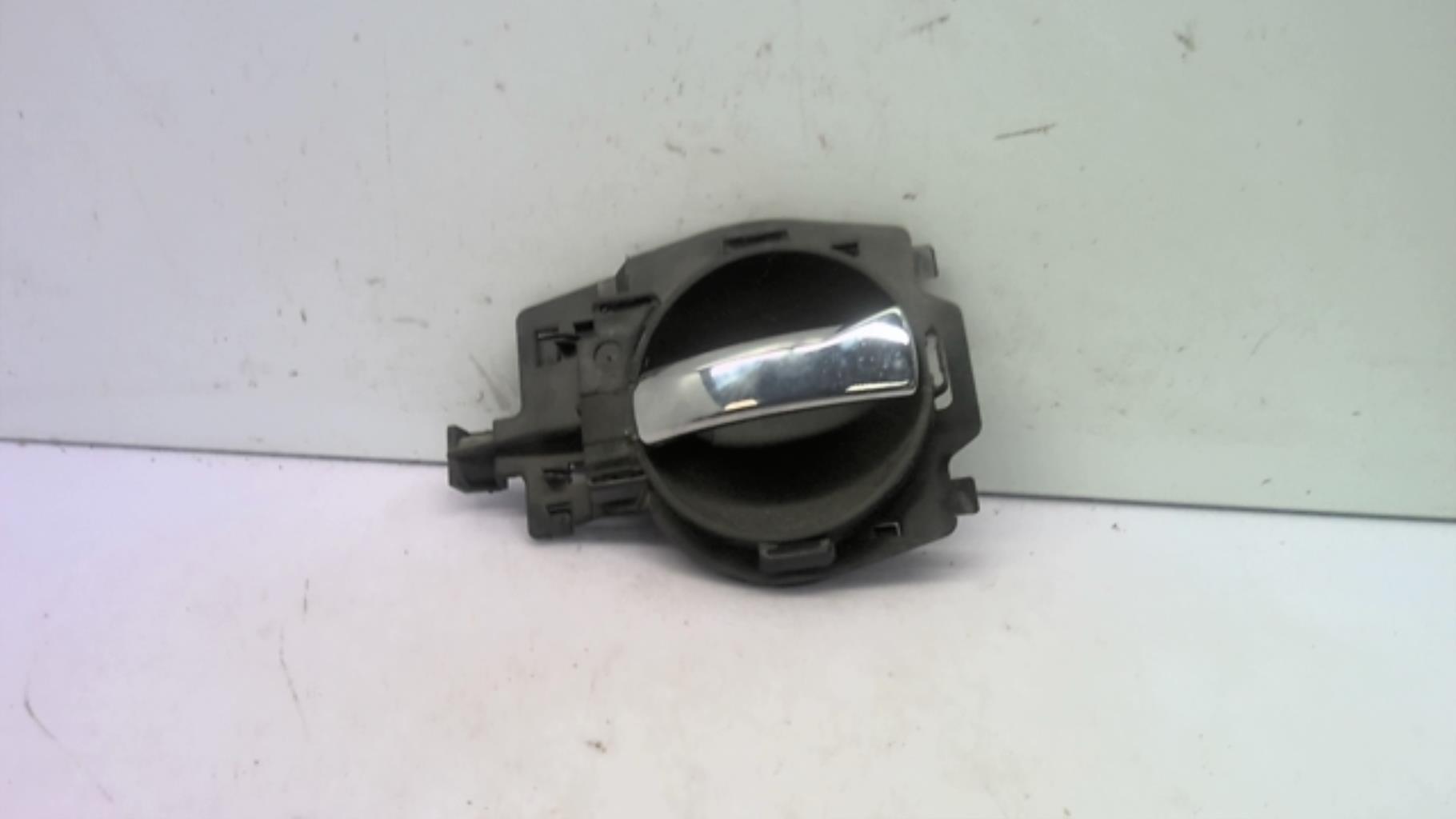 Poignee interieur avant gauche CITROEN C2 PHASE 1 Essence - 1