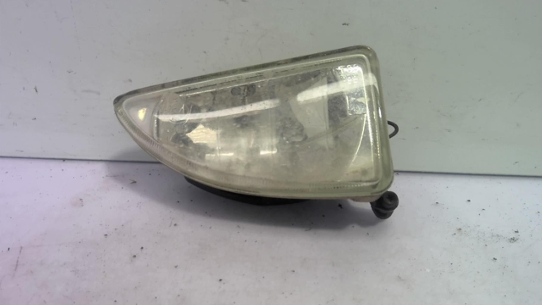 Anti brouillard droit (feux) FORD FOCUS 1 Essence - 1
