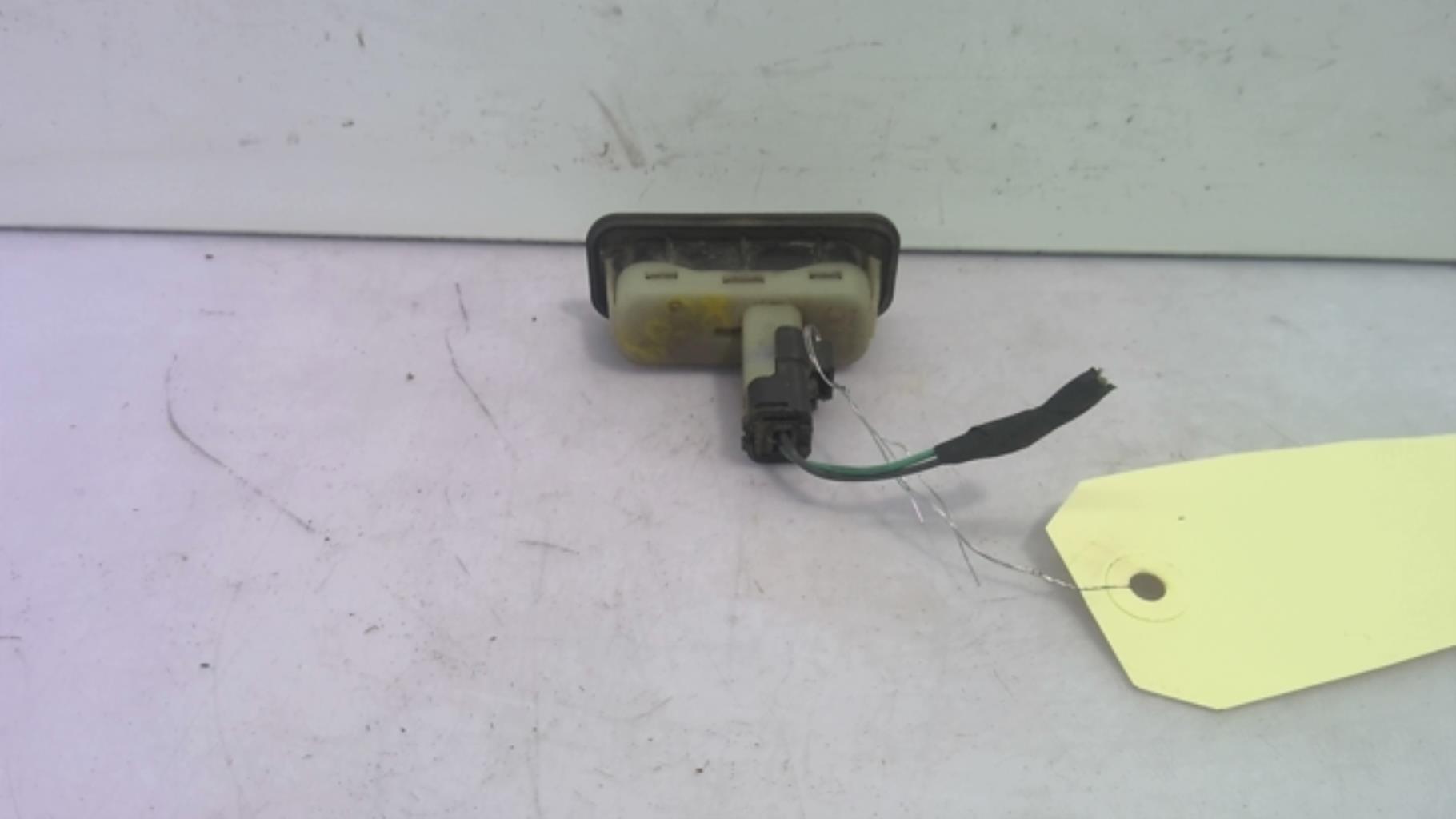 Bouton de coffre RENAULT MEGANE 3 PHASE 1 Diesel - 1