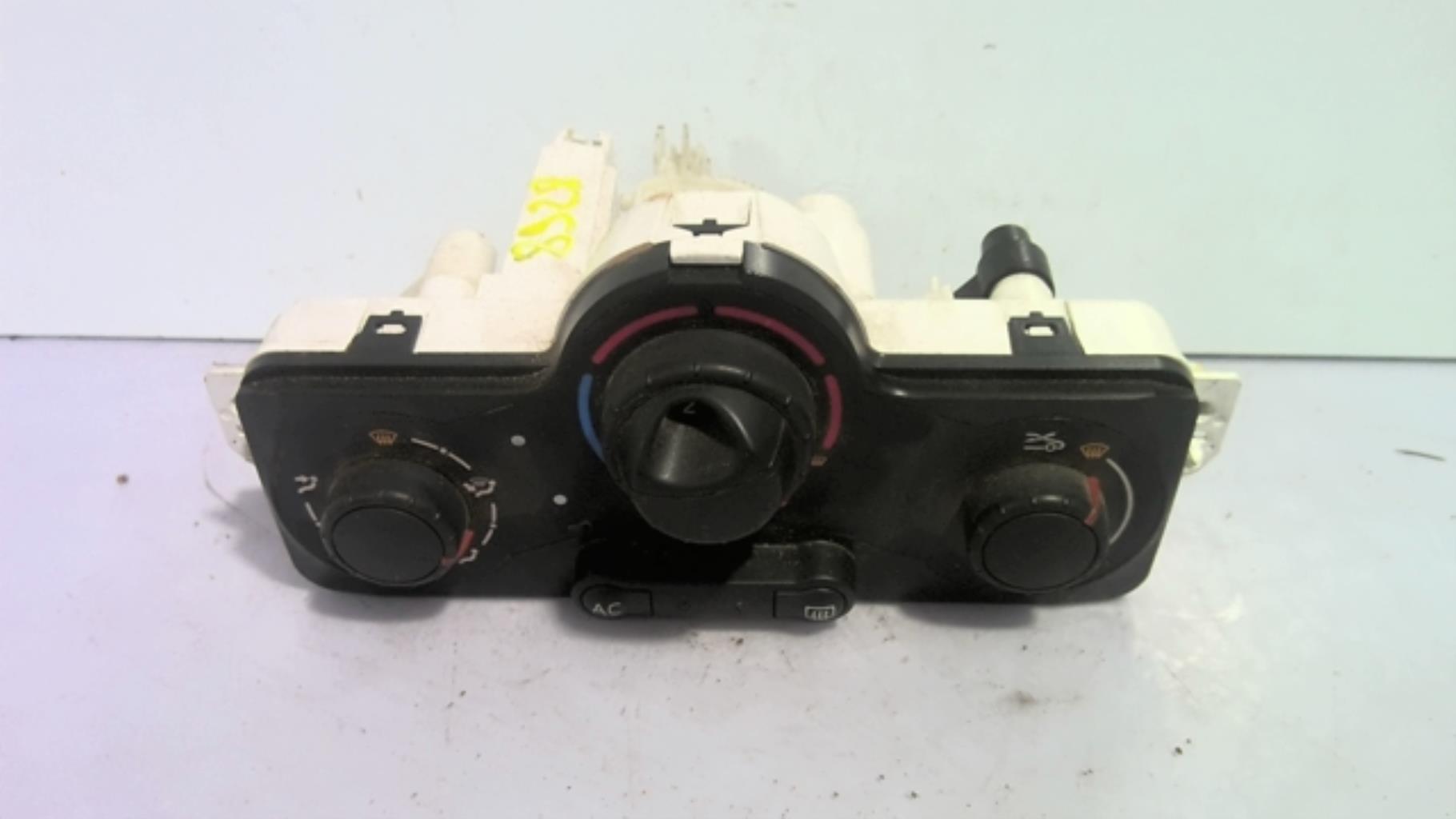 Commande chauffage RENAULT CLIO 3 PHASE 2 Diesel - 1