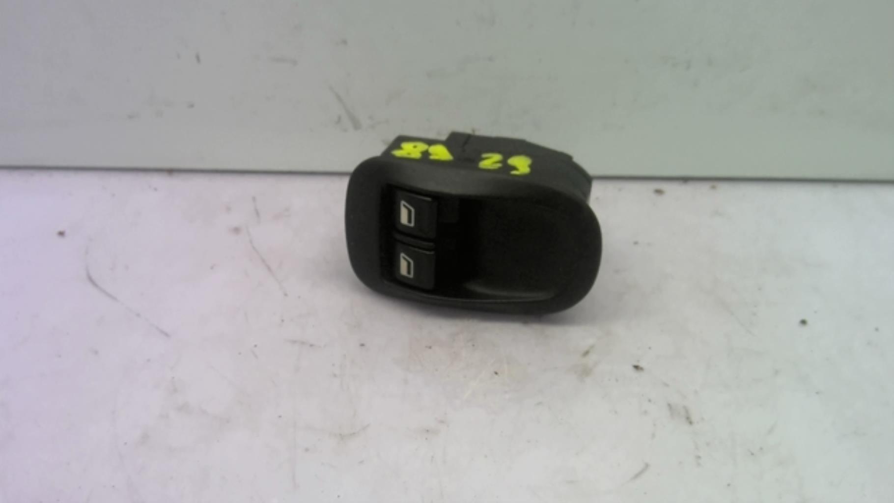 Interrupteur de leve vitre PEUGEOT 206 PHASE 1 Essence - 1