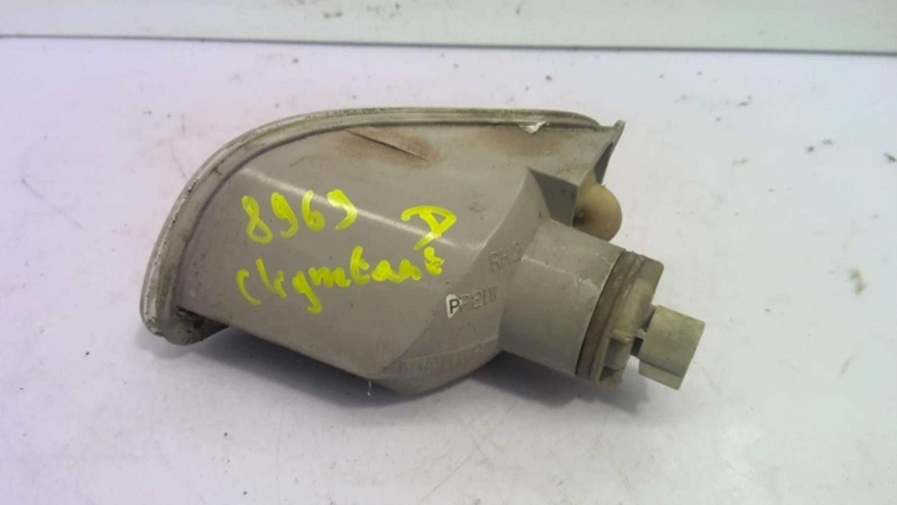 Optique avant secondaire droit (feux)(clignotant) FORD FOCUS 1 Essence - 1