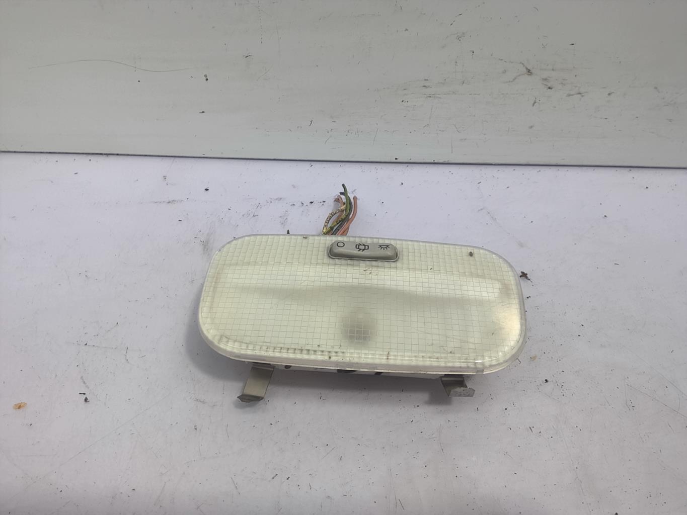 Eclairage de plafonnier PEUGEOT 207 PHASE 1 BREAK Diesel - 1