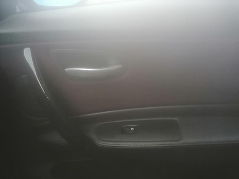 Poignee interieur avant droit BMW SERIE 1 E81 Diesel - 1