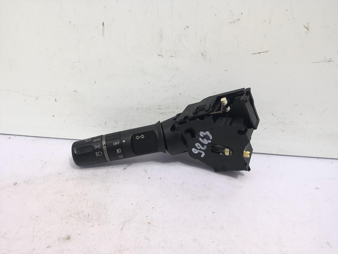 Commodo phare MAZDA 2 2 PHASE 1 Essence - 1