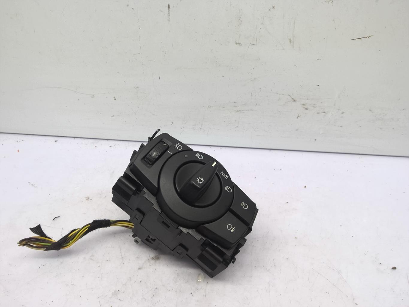 Commande de phare BMW SERIE 1 E81 Diesel - 1