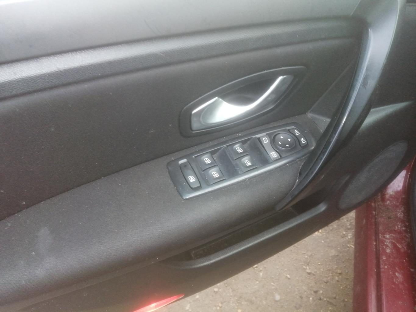 Poignee interieur avant gauche RENAULT LAGUNA 3 PHASE 1 Diesel - 1