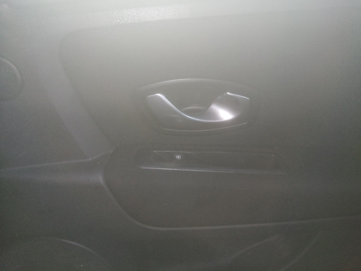 Poignee interieur avant droit RENAULT LAGUNA 3 PHASE 1 Diesel - 1