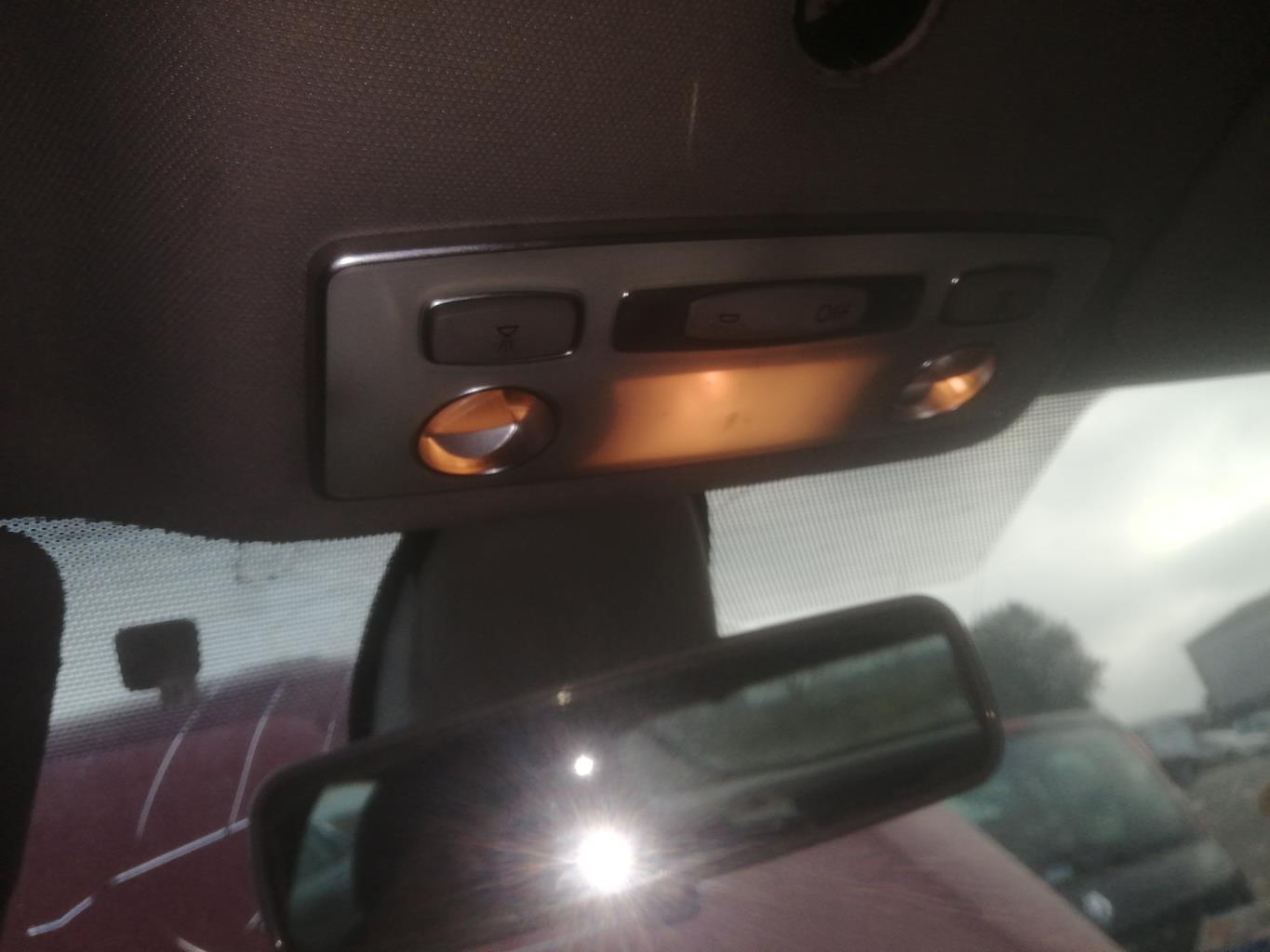 Eclairage de plafonnier RENAULT LAGUNA 3 PHASE 1 Diesel - 1