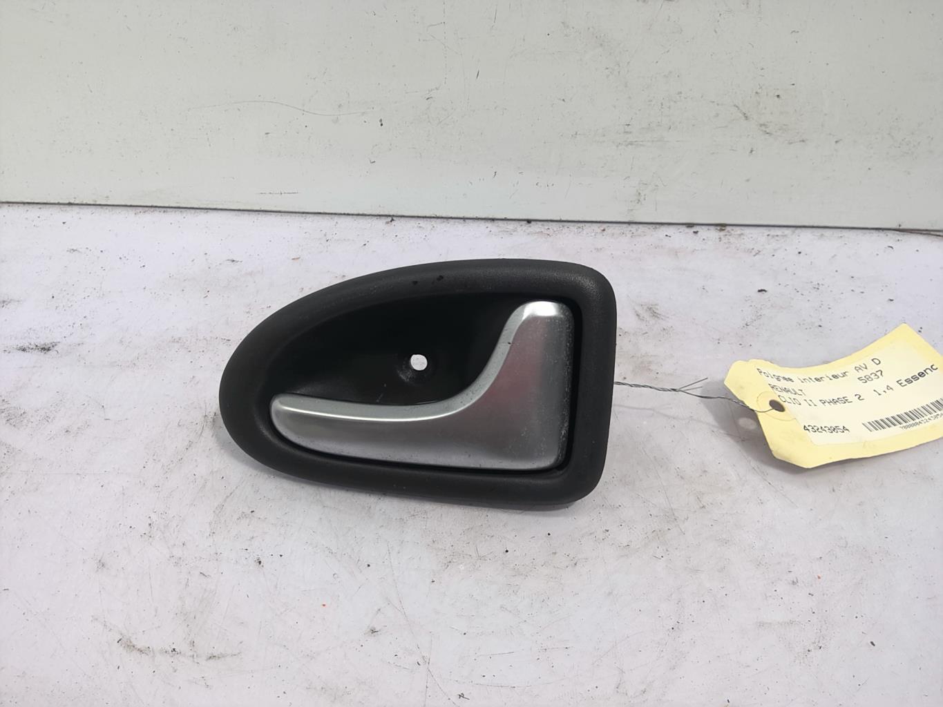 Poignee interieur avant droit RENAULT CLIO 2 PHASE 2 Essence - 1