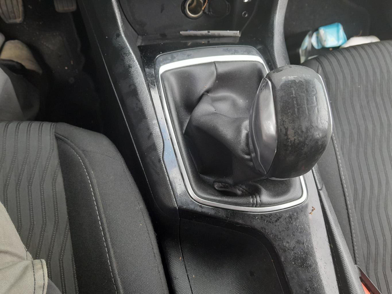 Pommeau de vitesses PEUGEOT 308 2 PHASE 1 Diesel - 1