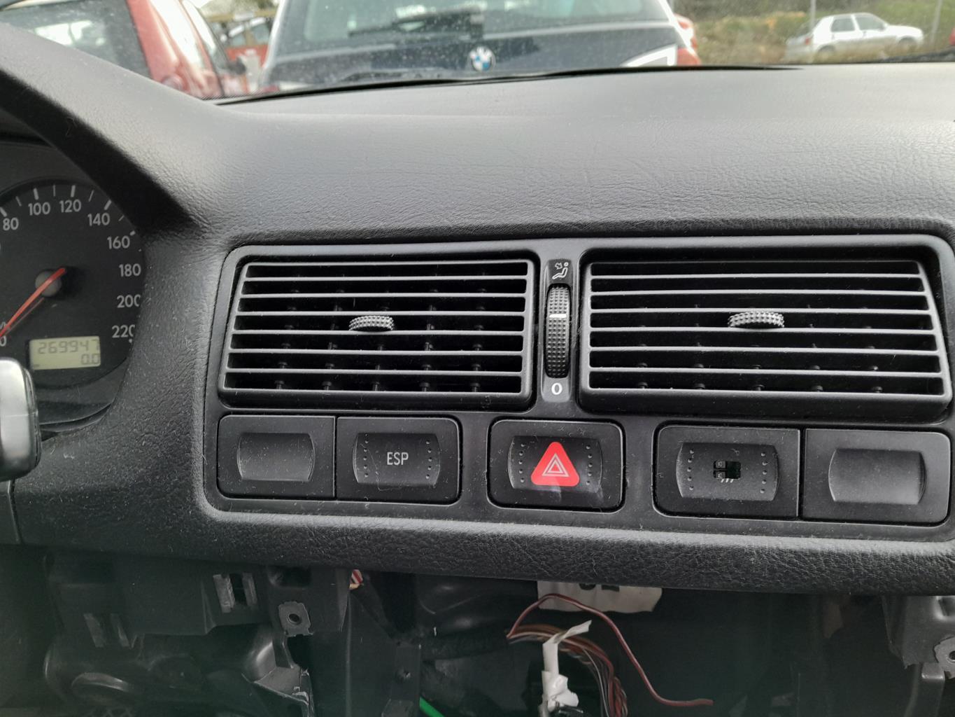 Bouton de warning VOLKSWAGEN GOLF 4 Diesel - 1