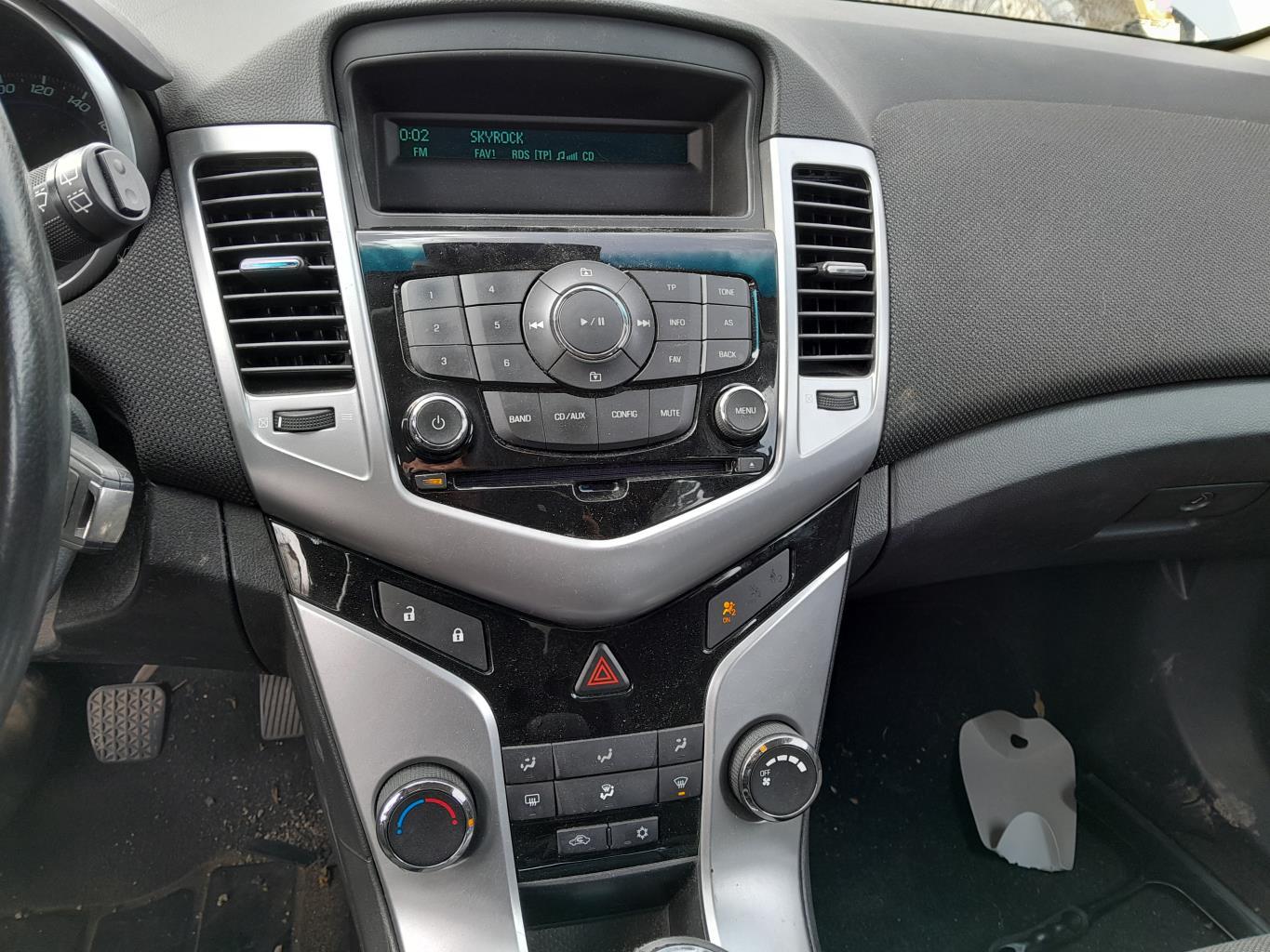 Commande chauffage CHEVROLET CRUZE PHASE 1 Essence - 1