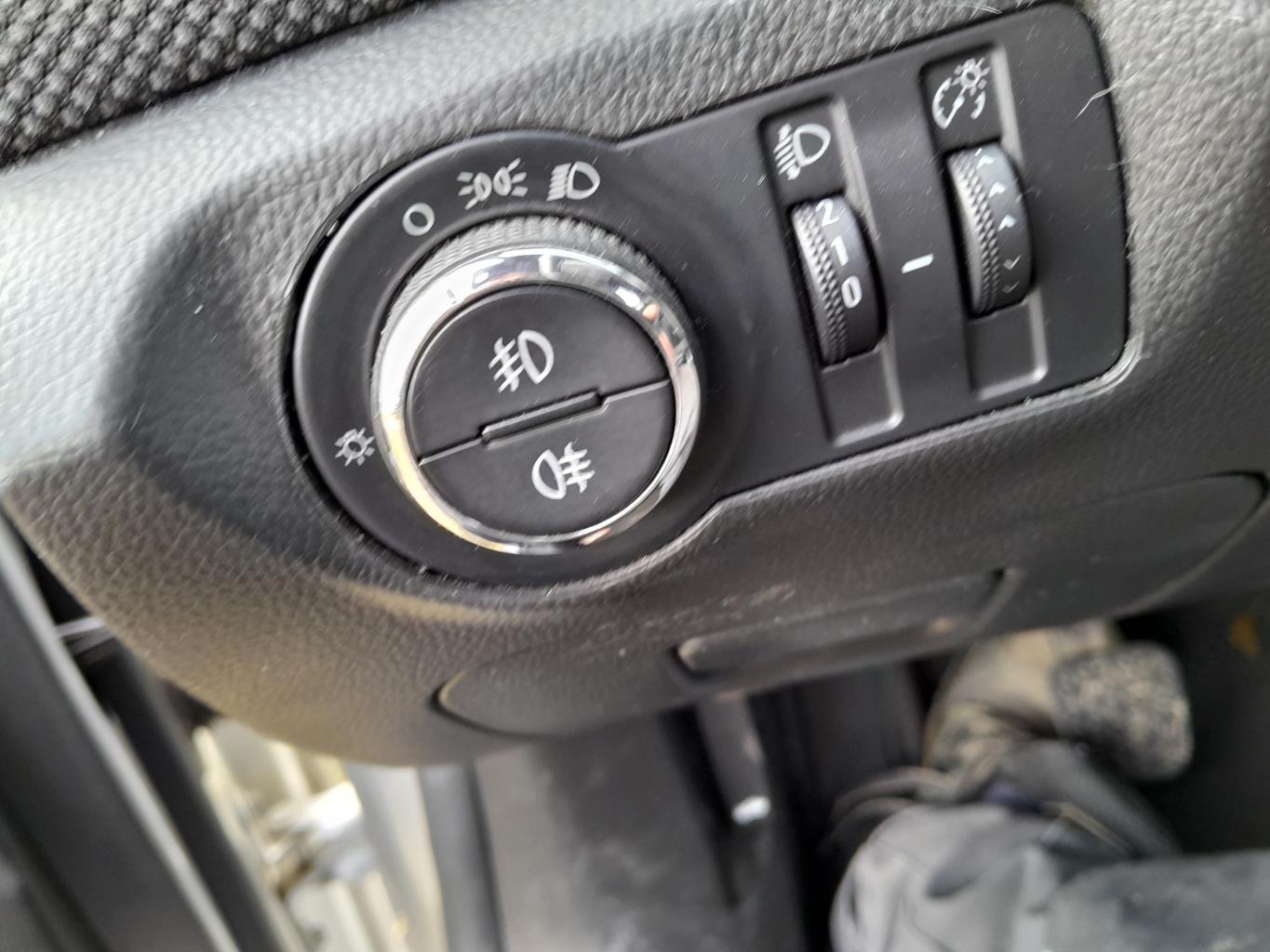 Commande de reglage hauteur de phare CHEVROLET CRUZE PHASE 1 Essence - 1