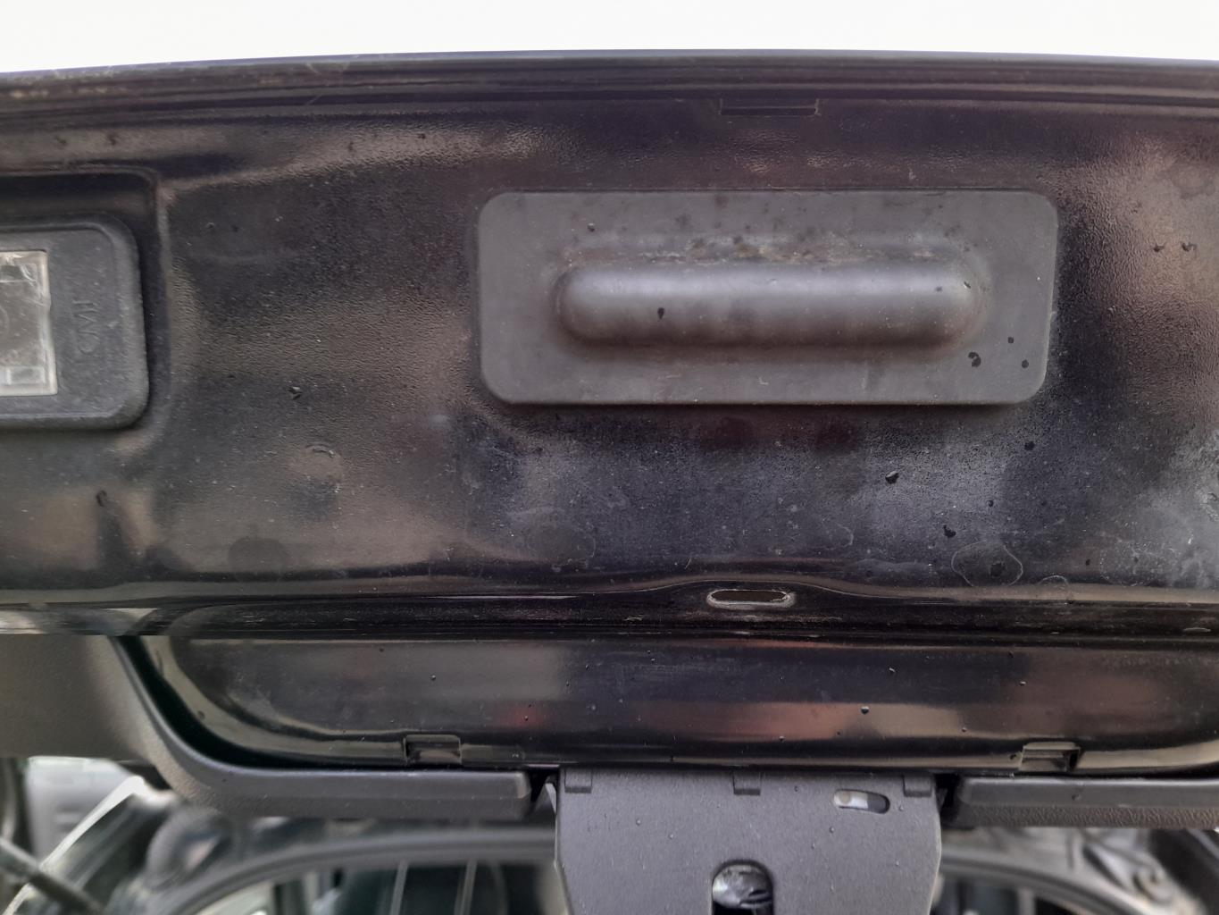 Bouton de coffre CITROEN C3 3 PHASE 1 Essence - 1