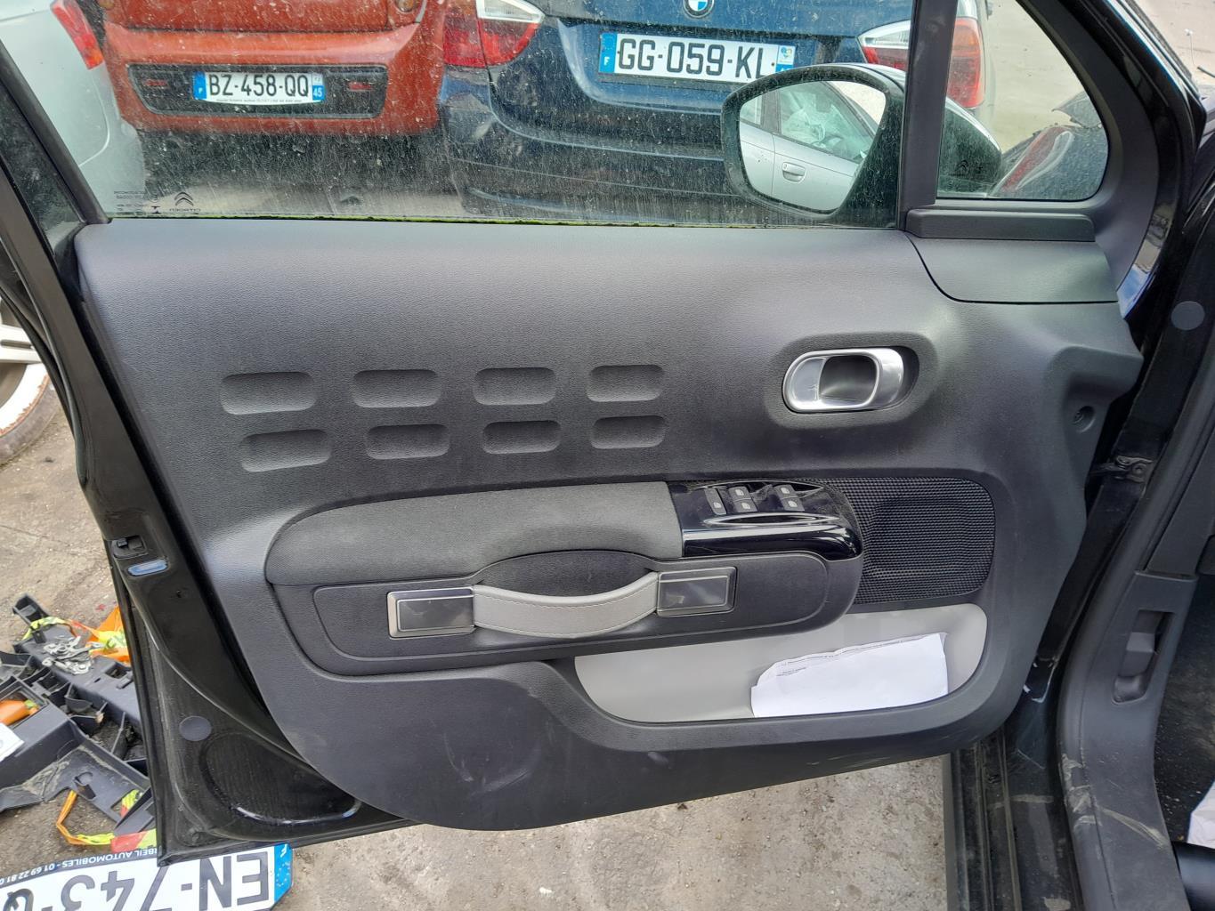 Poignee interieur avant gauche CITROEN C3 3 PHASE 1 Essence - 1