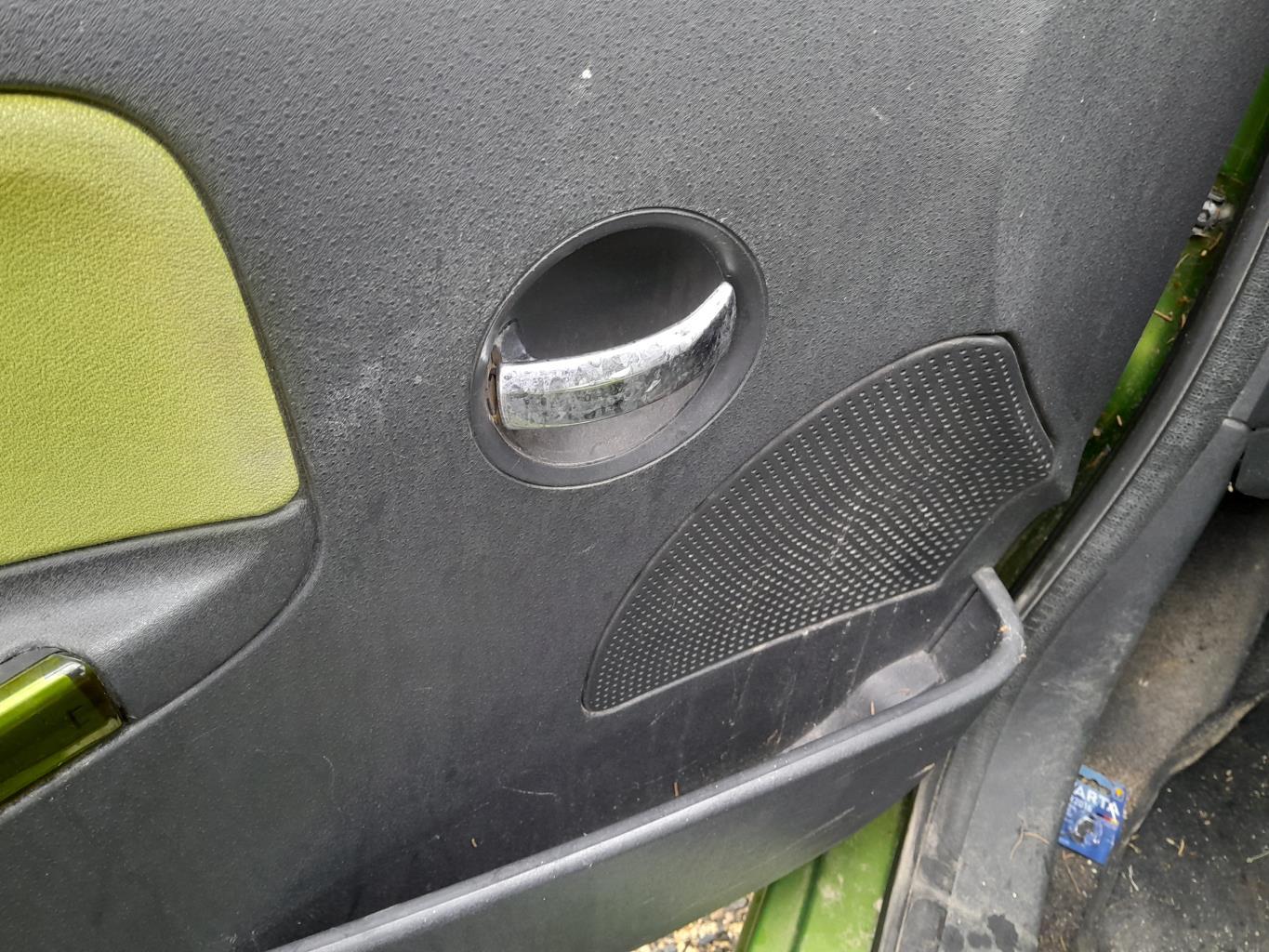 Poignee interieur avant gauche CITROEN C2 PHASE 1 Essence - 1
