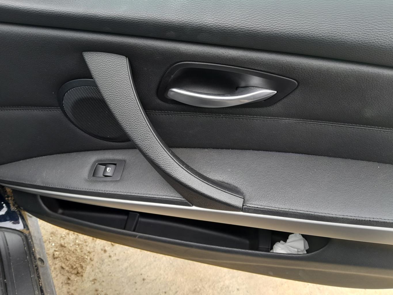 Poignee interieur avant droit BMW SERIE 3 E91 TOURING PHASE 1 BREAK Diesel - 1