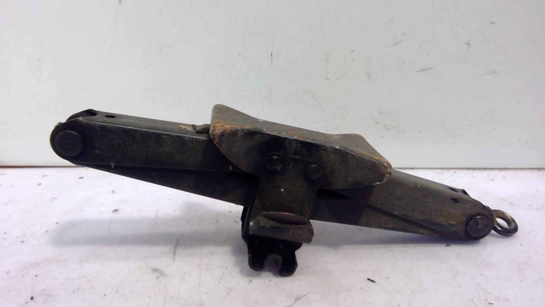Cric FORD COURRIER 4 Diesel - 1