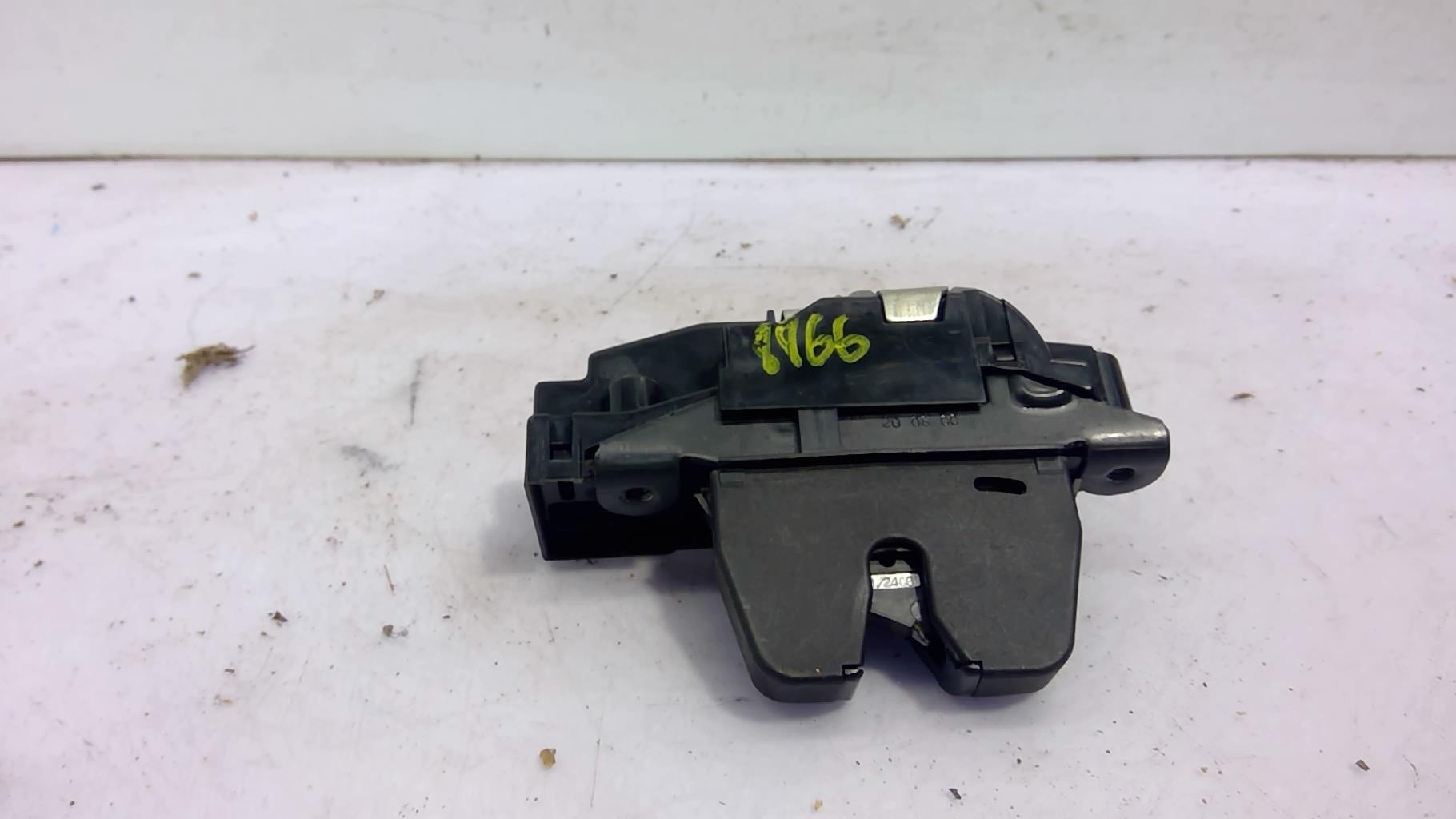 Serrure de coffre CITROEN C5 2 BREAK Diesel - 1