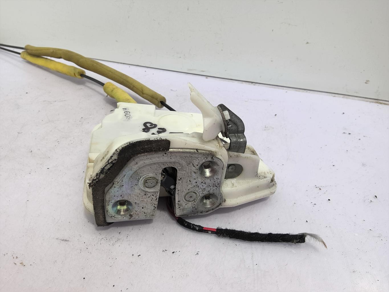 Serrure avant droit MAZDA 2 2 PHASE 1 Essence - 1