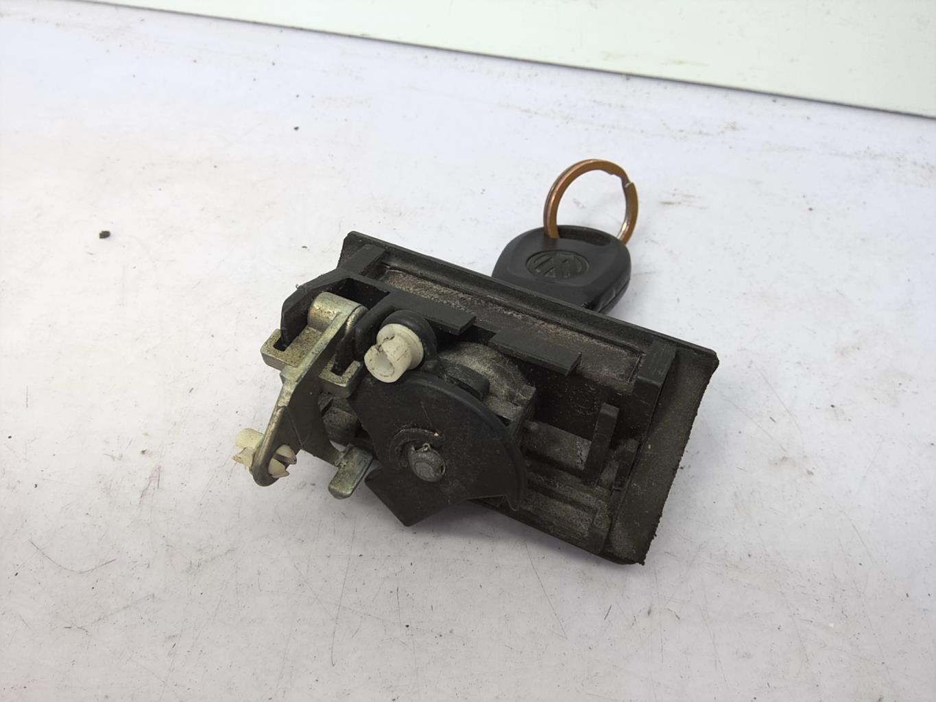 Bouton de coffre VOLKSWAGEN GOLF 3  - 1